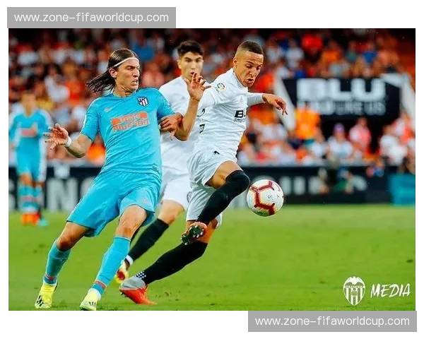 白衣铁骑碰撞蝙蝠军团:马德里的星光,还是梅斯塔利亚的怒吼? 白衣铁骑碰撞蝙蝠军团:马德里的星光,还是梅斯塔利亚的怒吼?